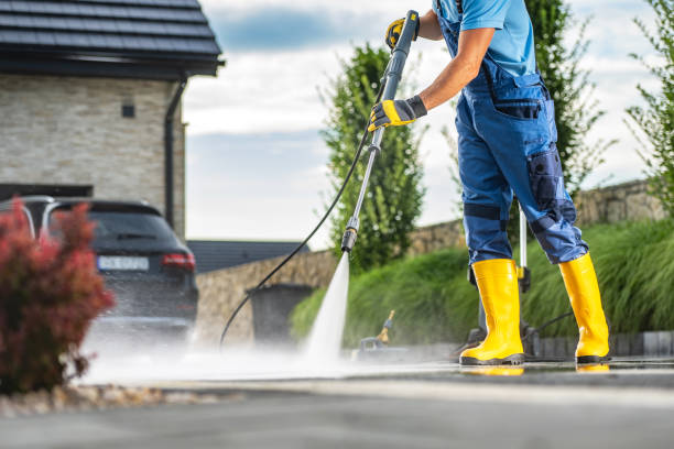 Best Garage Pressure Washing  in Amelia, OH